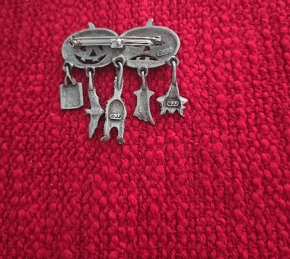 Halloween Pumpkin Brooch with Charms - Picture 2 of 2